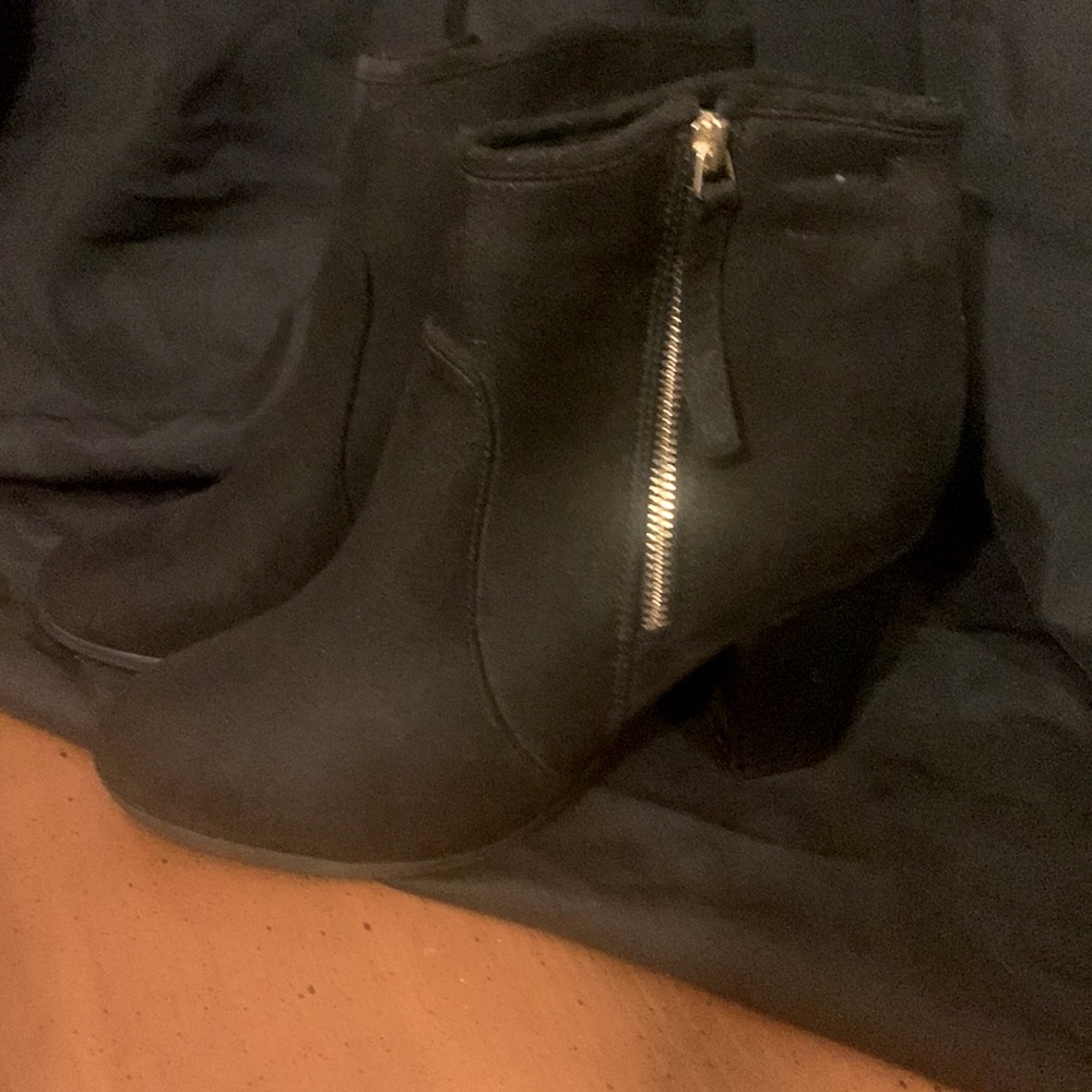 Women’s ankle boots size 8.5